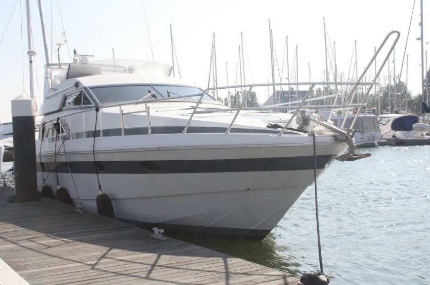 Hotel Beautiful And Magnific Yacht Lissabon Exterior foto